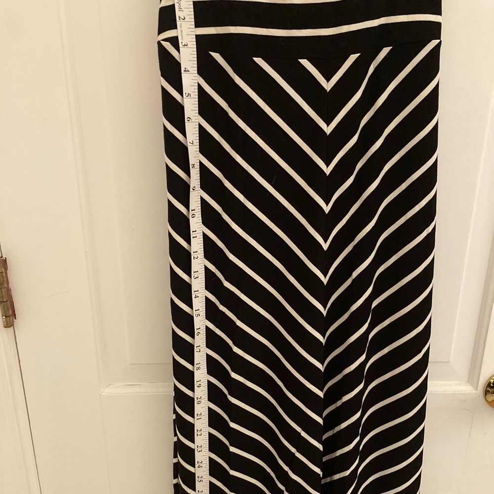 Talbots Black and Cream Skirt. Size MP
